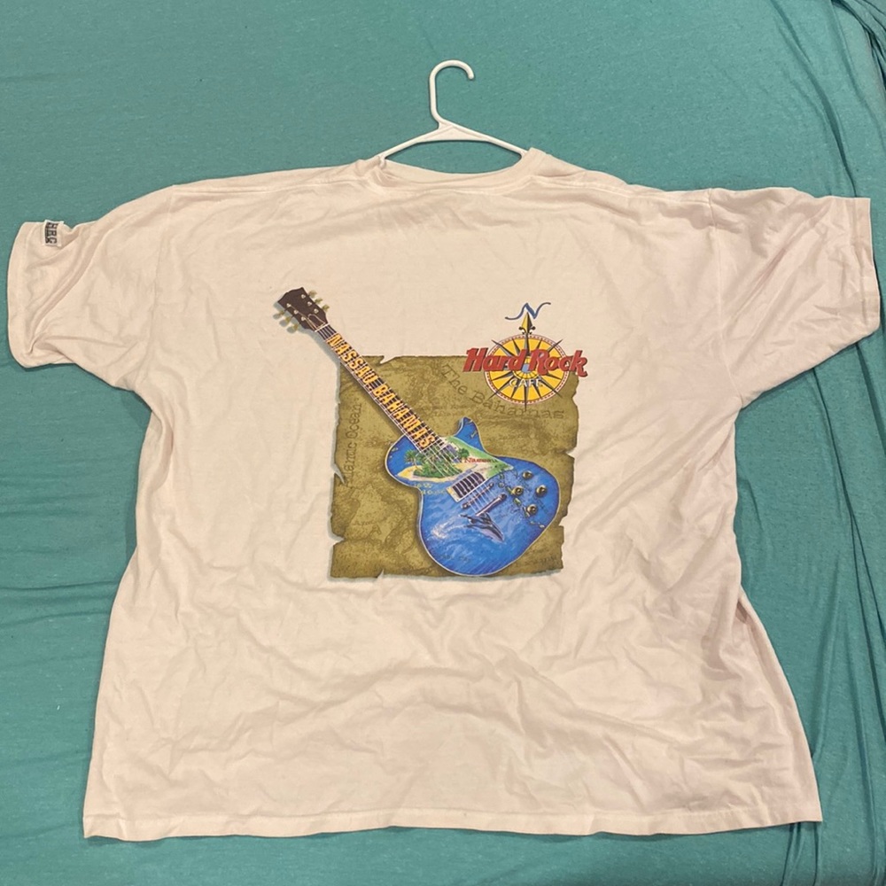 Vintage Hard Rock Cafe Nassau Bahamas heavy duty tshirt